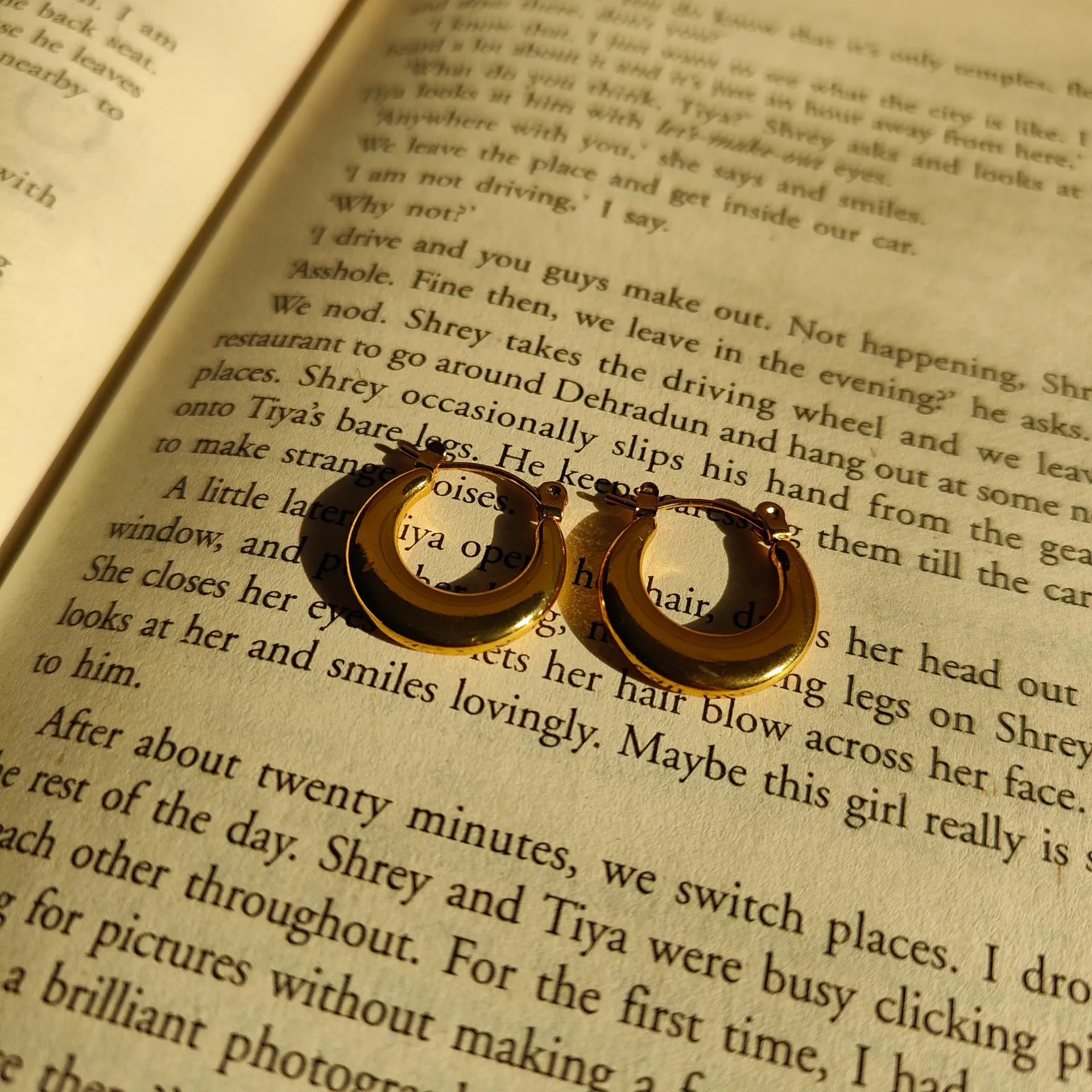 [PEG-006] The  Modern  Studs