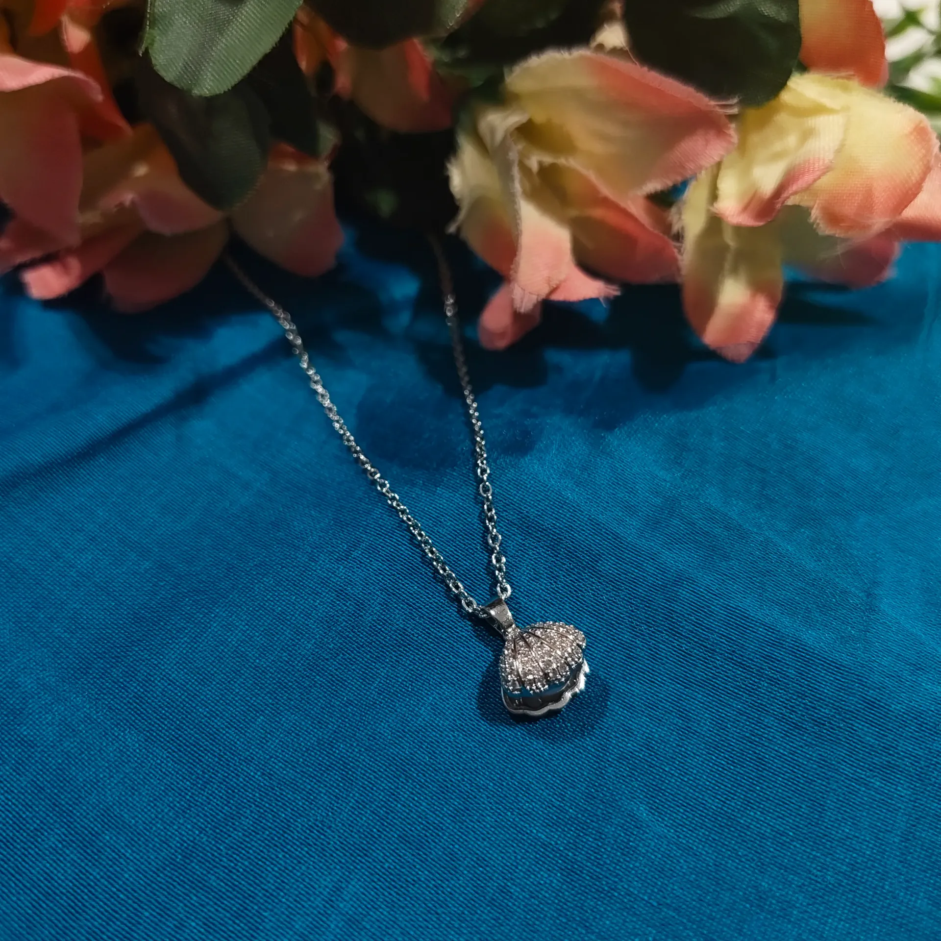 Lumina Shell Necklace