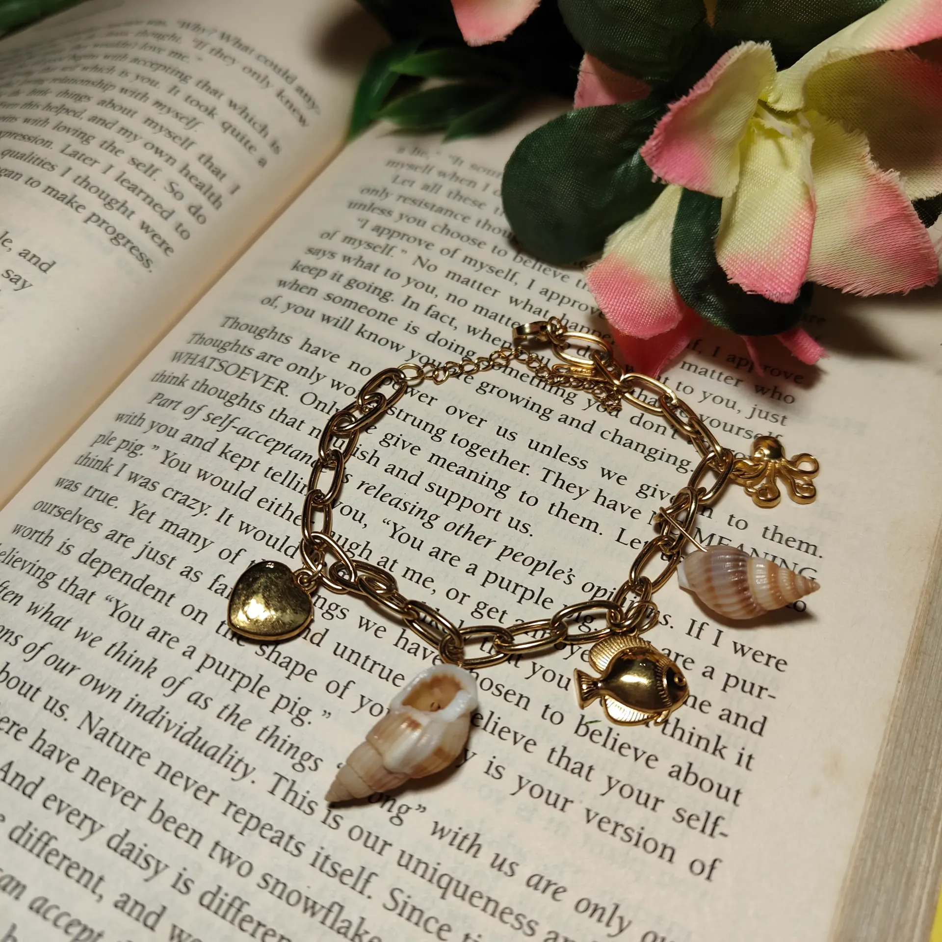 [PCB008] Golden Sea Treasure Bracelet