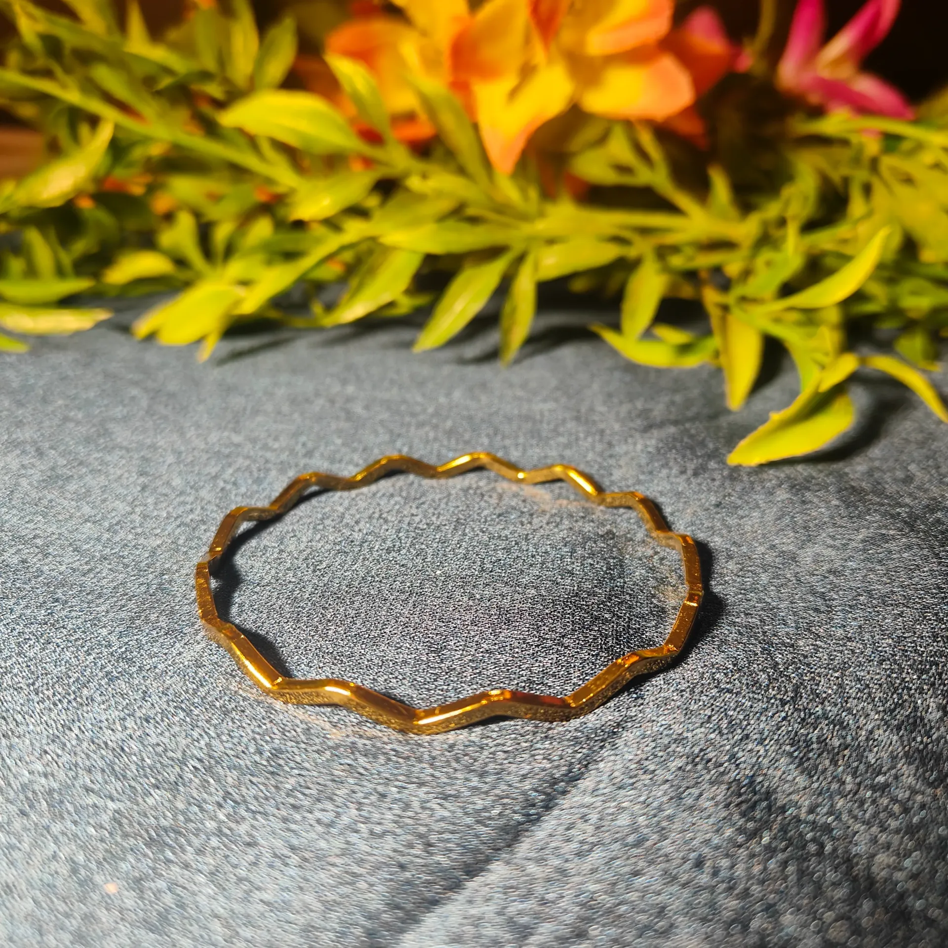 [PBG042] Golden Zig-Zag Bangle