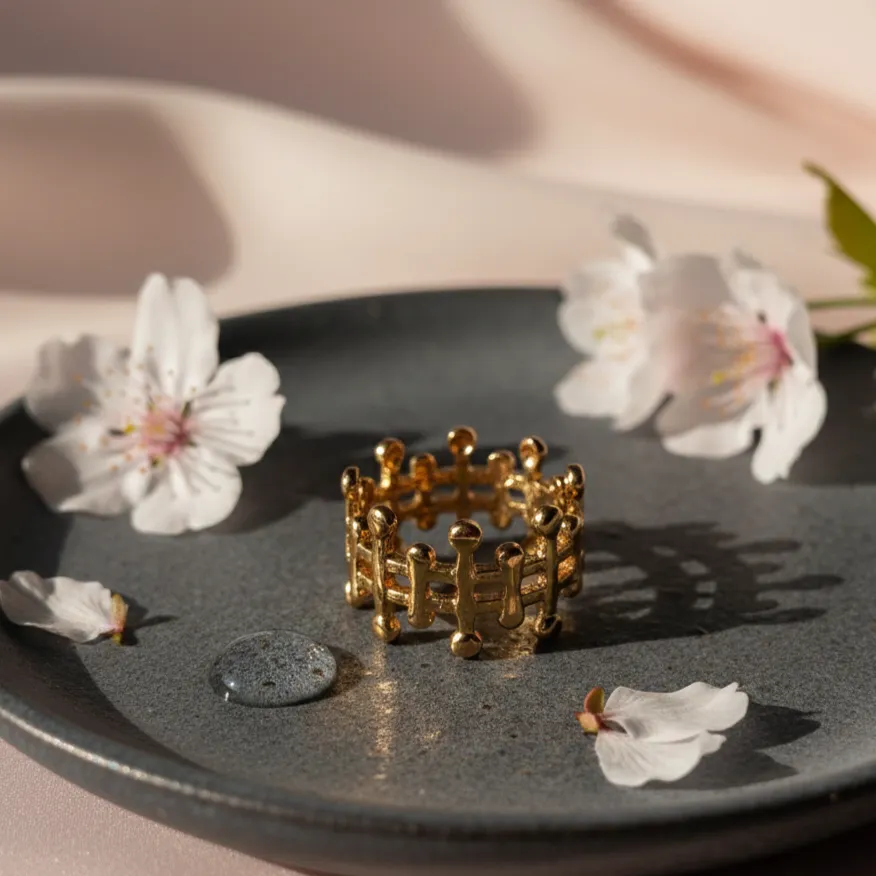 The Golden Lattice Crown