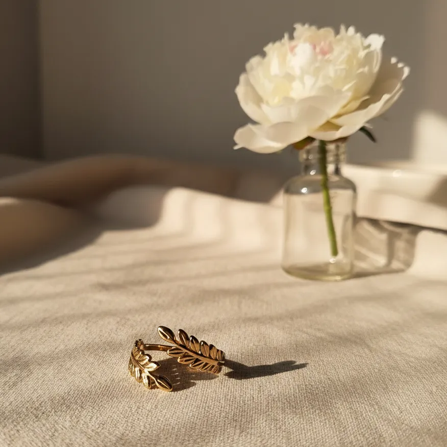 [PRG056] Golden Laurel Wrap Ring