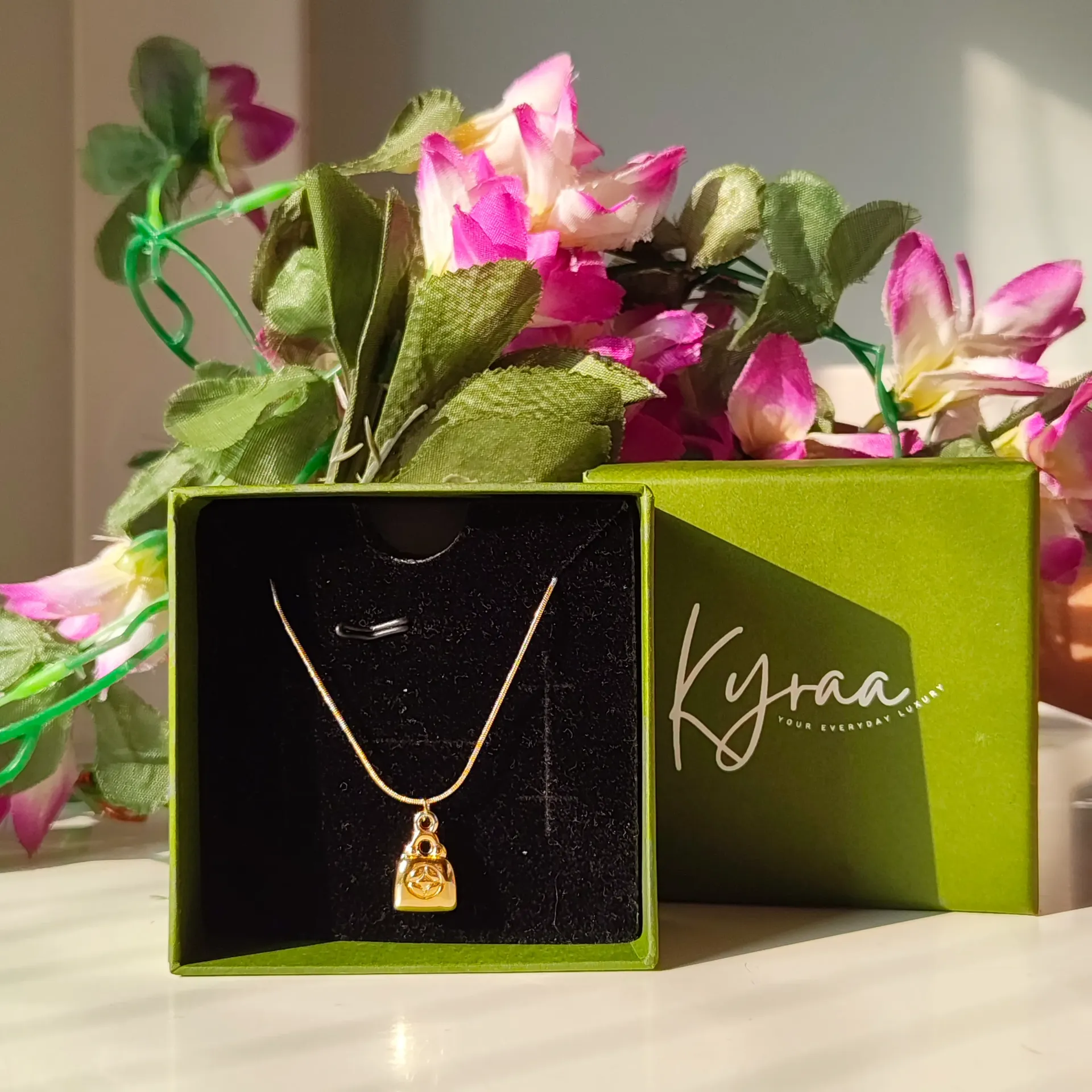 [PNG065] Golden Tote Necklace