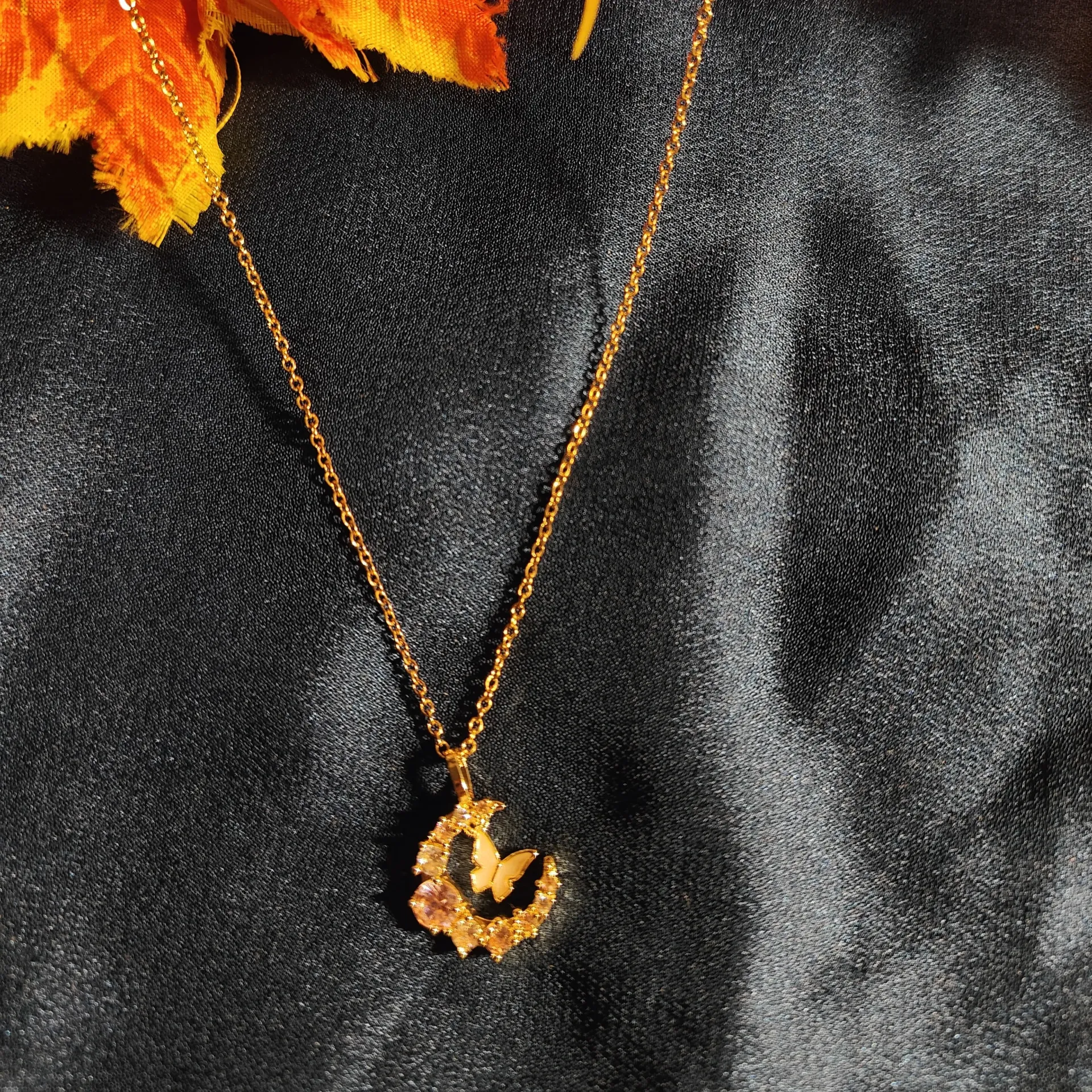 [PNG072] The Serene Selene Moon Pendant
