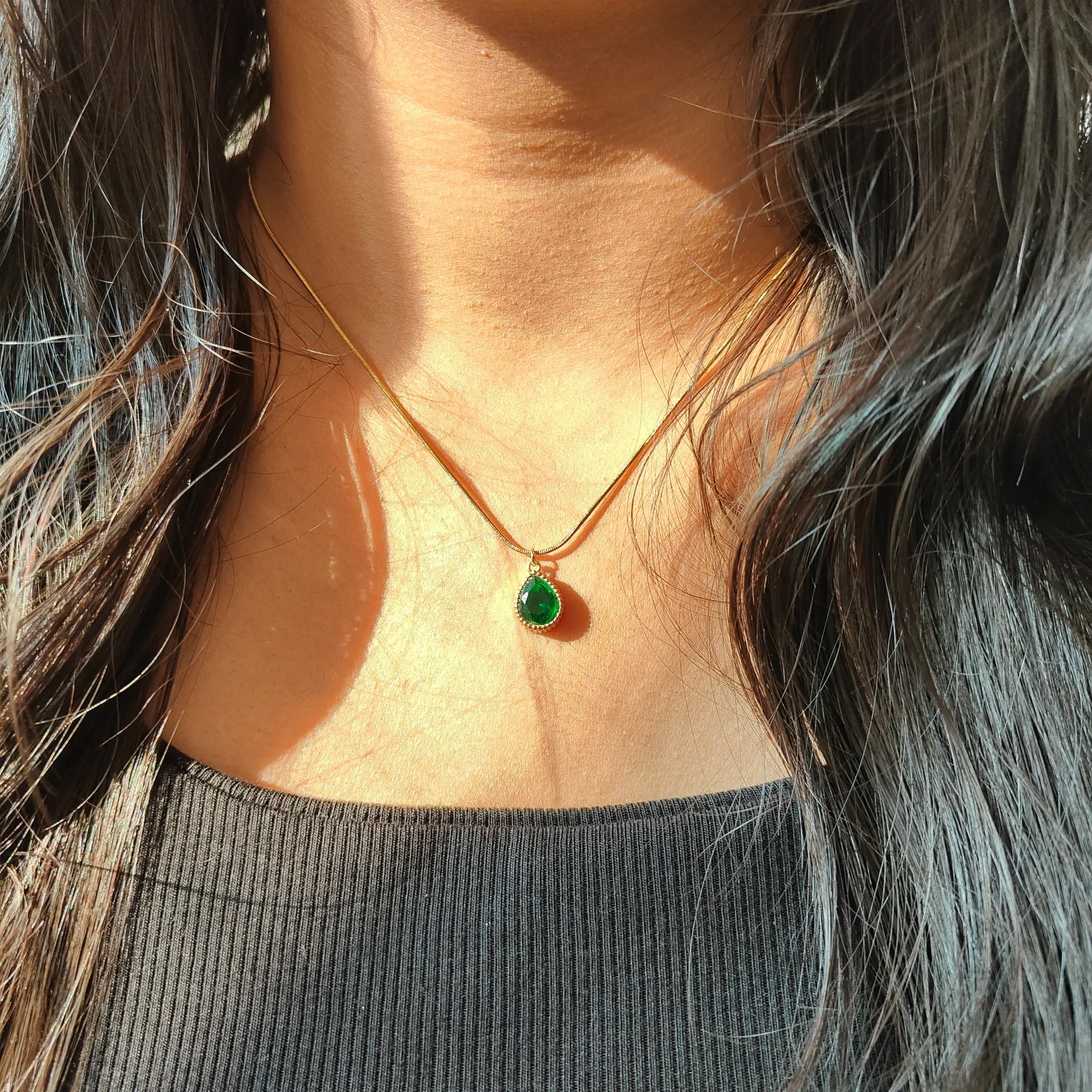 [PNG079] The Emerald Teardrop Pendant