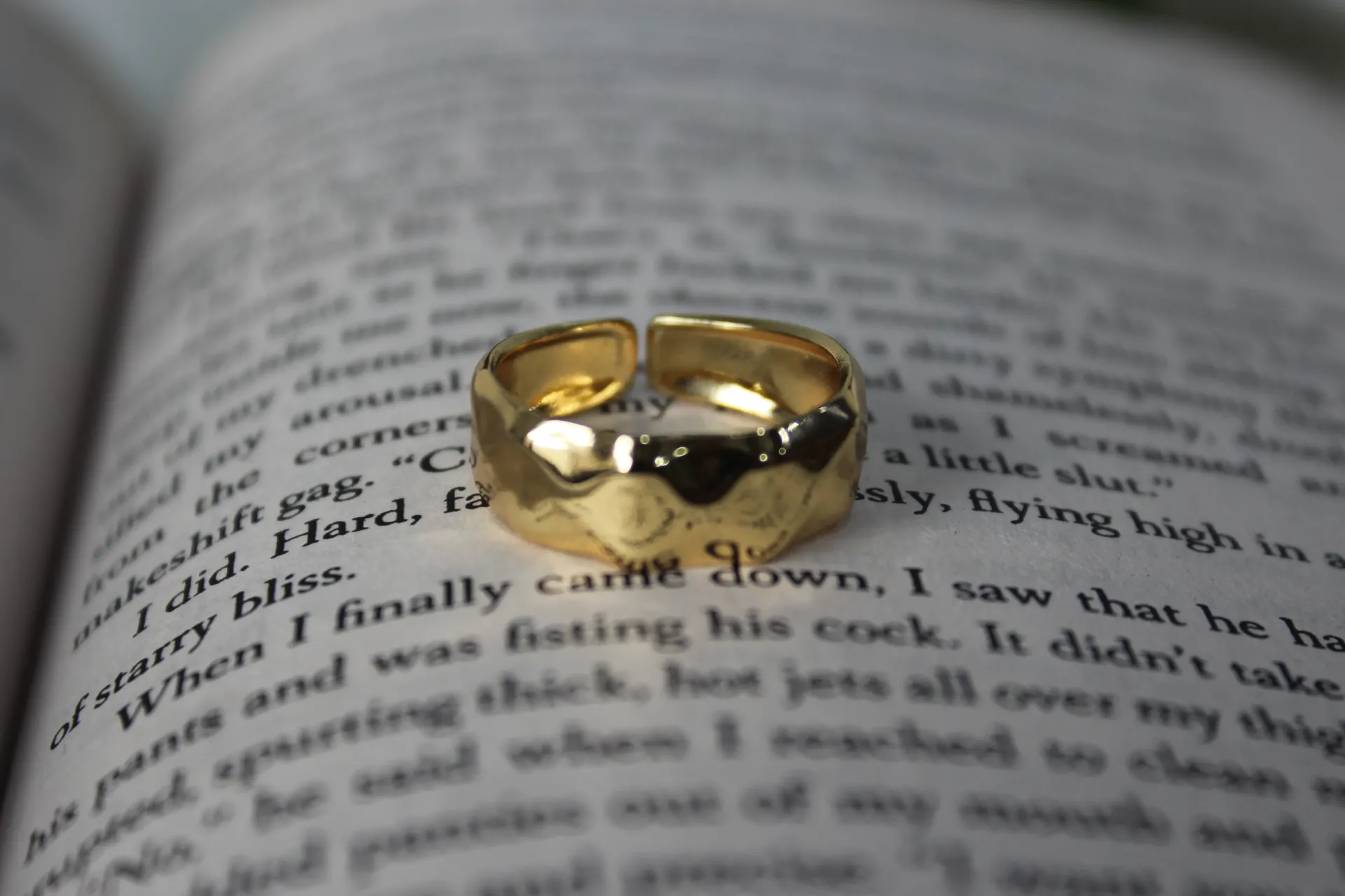 The Royal Molten Statement Ring