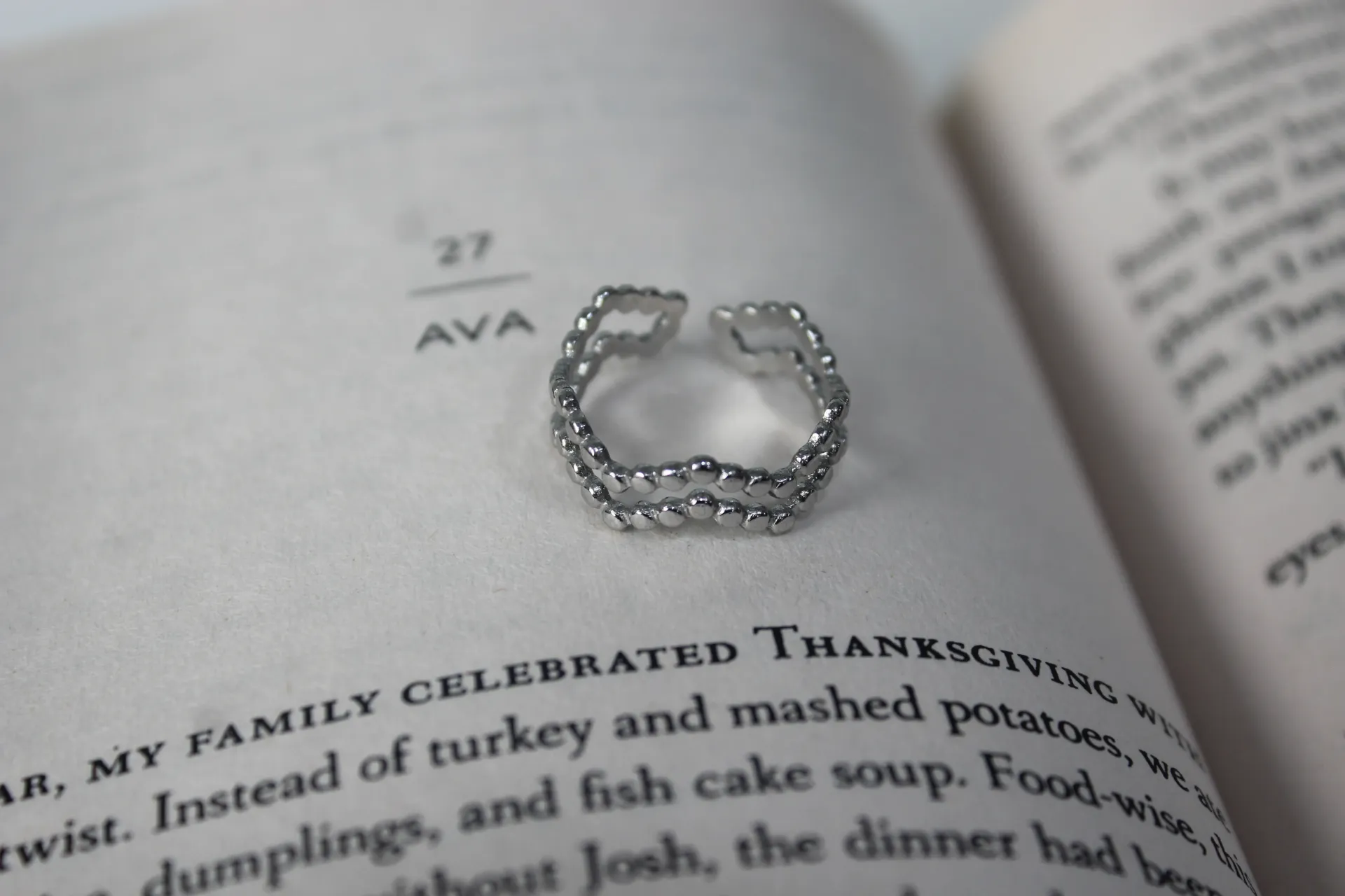 The Royal Parallel Bead Ring