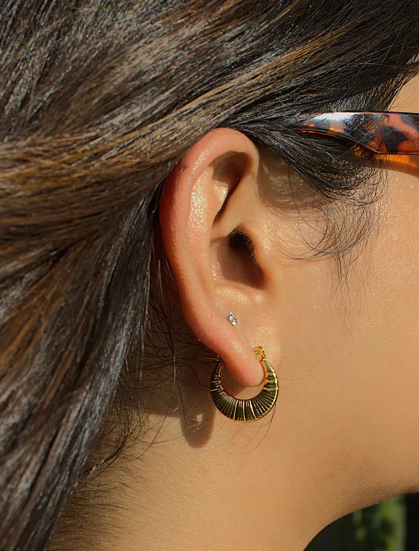 The Horizon Radiant Flare Hoops