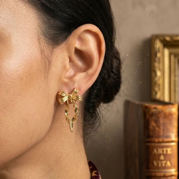 Ribbon Twist Studs