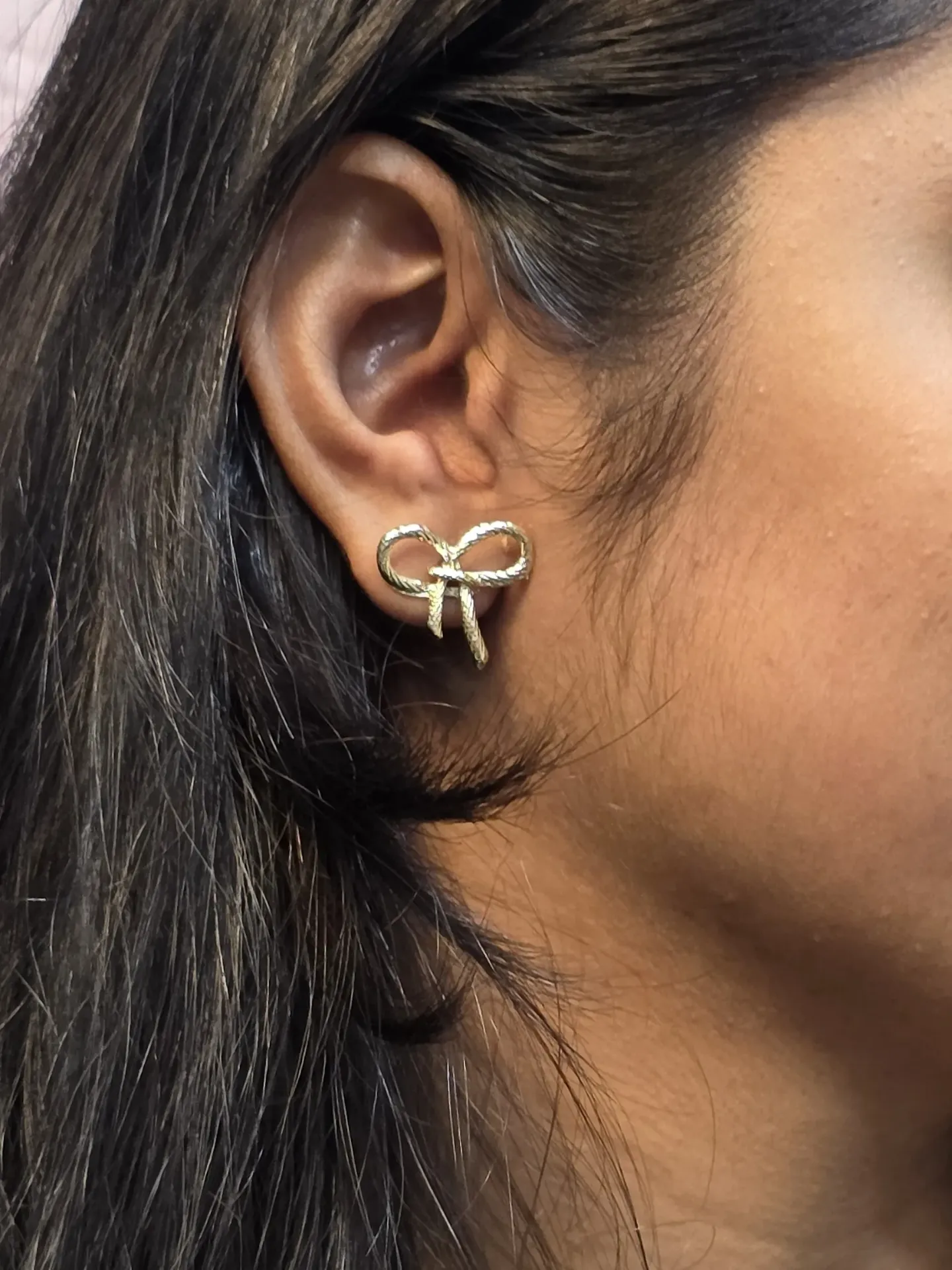 [PEG-003] The Ribbon Knot Studs